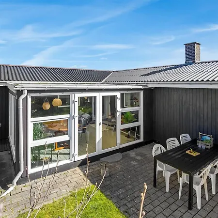 Ingalil - 200m From The Sea By Interhome *